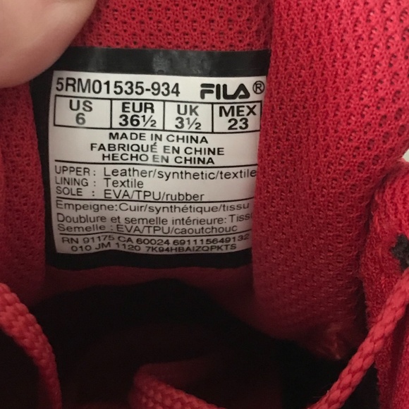 Fila Electrove 2 Limited Edition V Day Women’s Sneakers EUC In Box - Picture 11 of 16